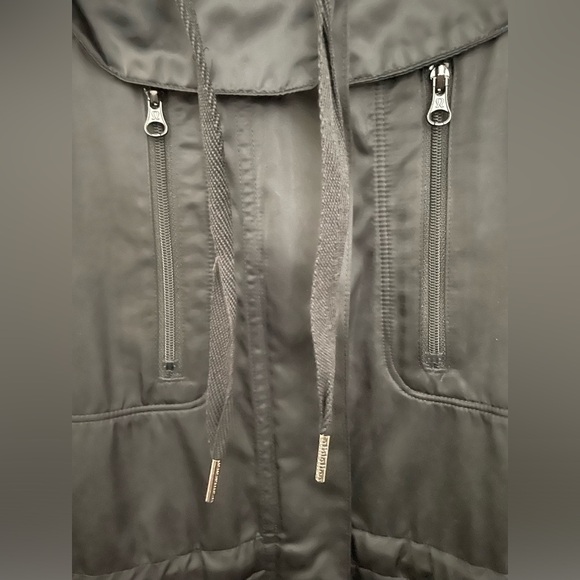 Lululemon Black Satin Wanderful Capelet Rain Poncho - Picture 5 of 8